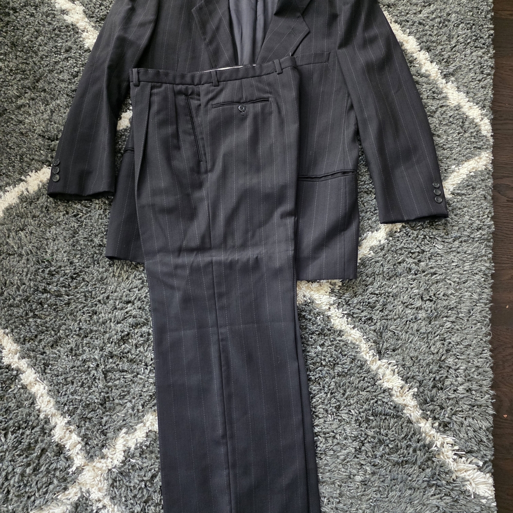 Giorgio Armani Charcoal Pinstripe Suit Size 42R